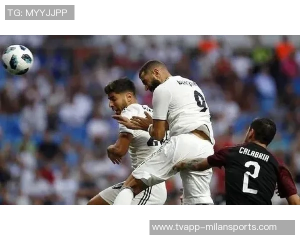 贝尔半场火力全开三分球精准命中助球队领先 贝尔半场火力全开三分球精准命中助球队领先