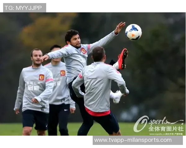 快船全员积极备战明日季前赛首战广州训练照曝光