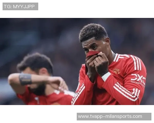 阿莫林下课引发8500条评论滕哈赫同期热度破2万引发热议