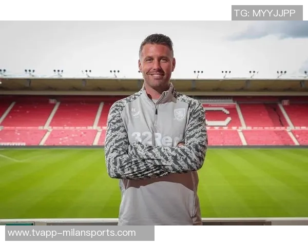 米堡主帅罗伯特爱德华兹成狼队新帅热门人选